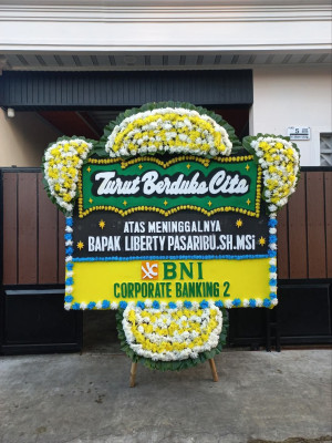 Papan Bunga Duka di Girian